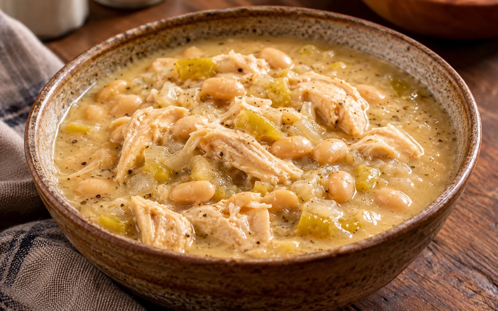 Белый чили с курицей и белой фасолью