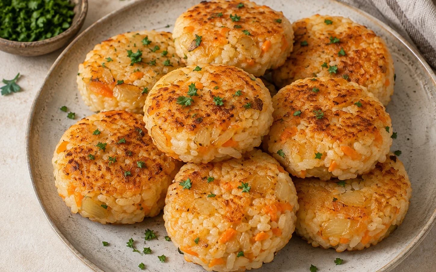 Рисовые котлеты с луком и морковью