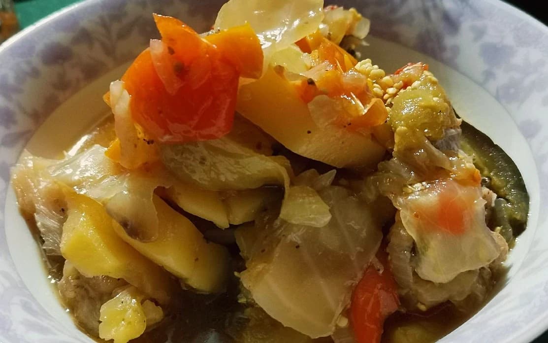 Басма со свининой и овощами в казане